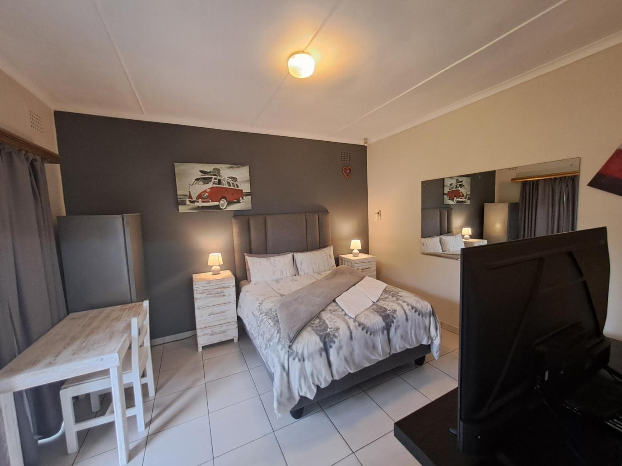 Home Away From Home Pinetown Exterior photo