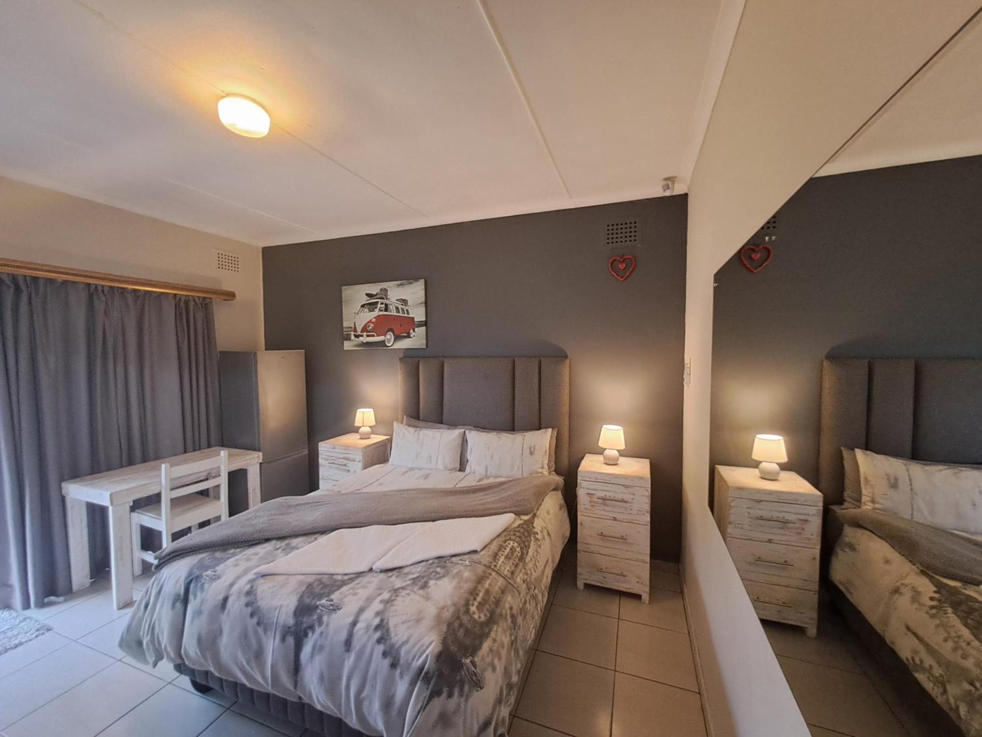 Home Away From Home Pinetown Exterior photo