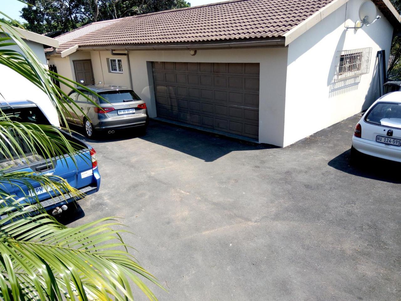 Home Away From Home Pinetown Exterior photo